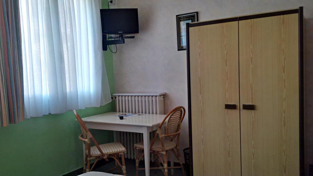 Hotel De Touraine Saint-Nazaire  Cameră foto